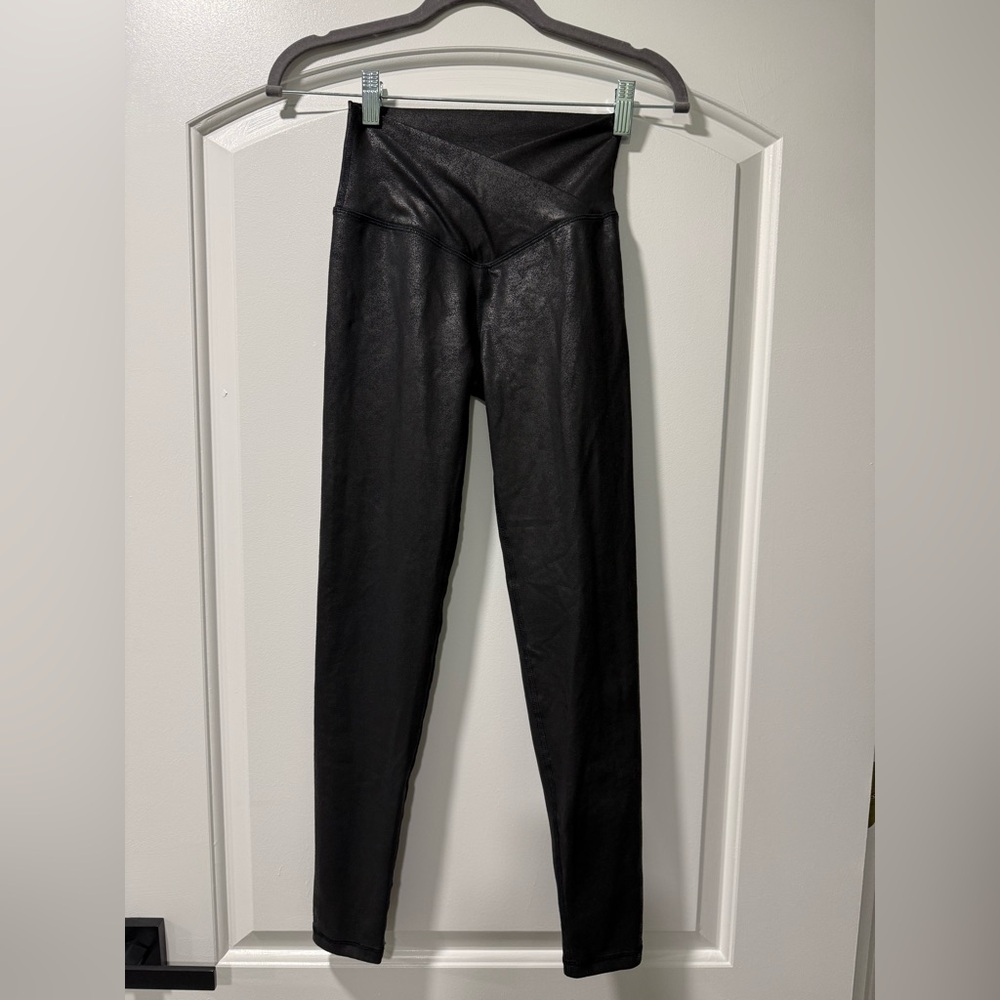 aerie Black High-Rise Crossover Leggings